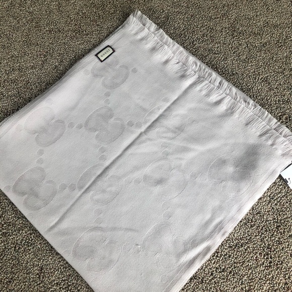 Gucci GG Logo Wool Scarf - Picture 3 of 4